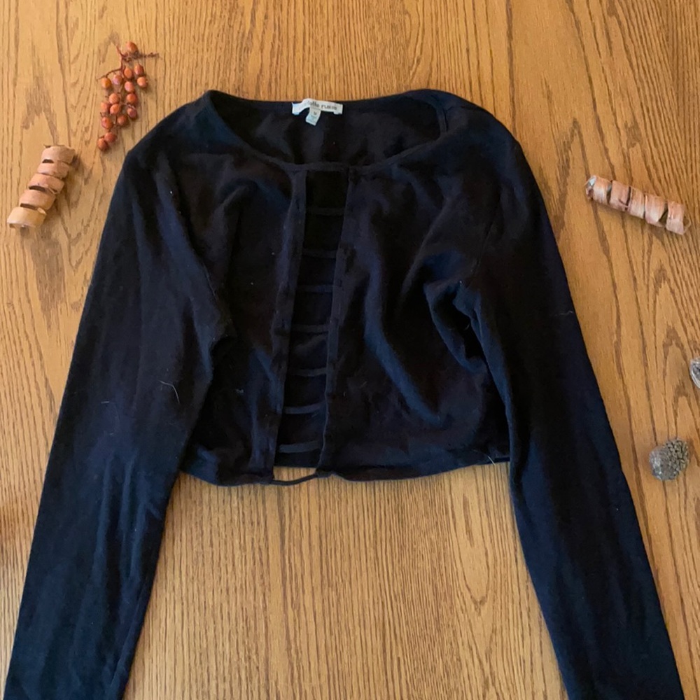 Charlotte Russe block cut out cropped shirt